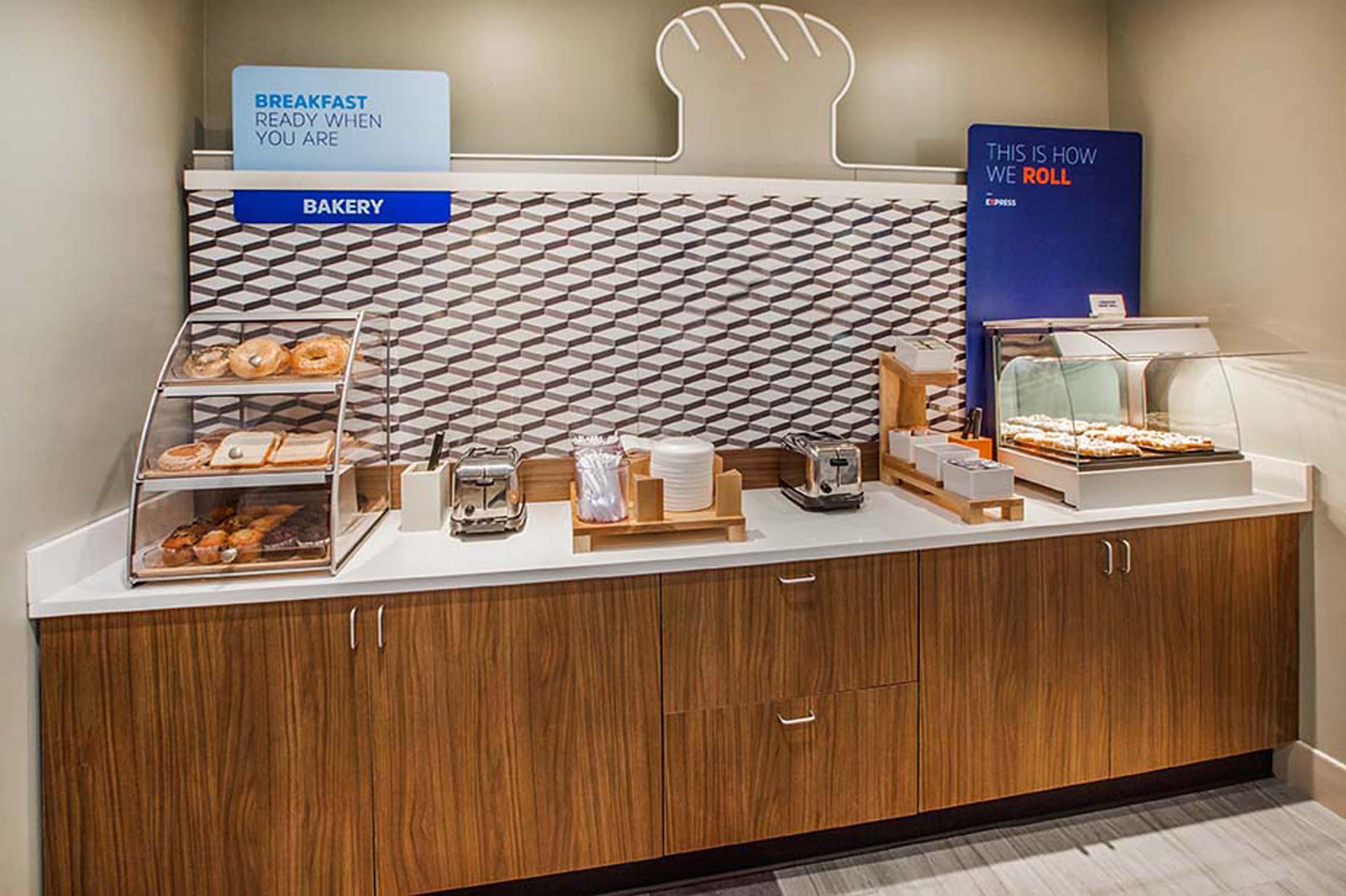 Holiday Inn Express & Suites Moncton By Ihg Εξωτερικό φωτογραφία